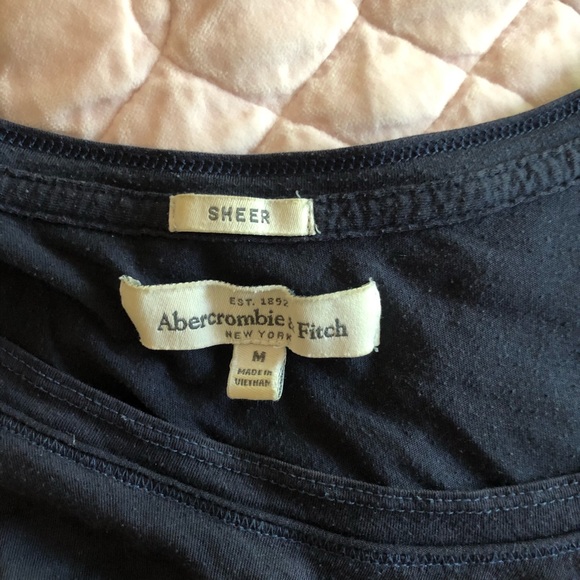 Medium Abercrombie & Fitch U-Neck Shirt - Picture 3 of 3